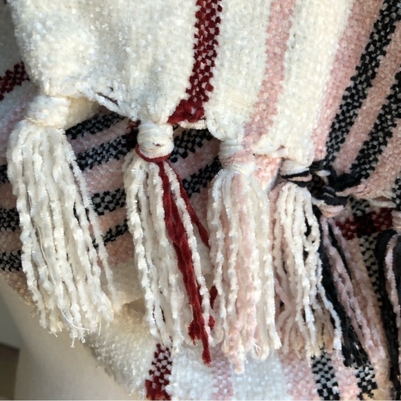 Charter Club Plaid Chenille Fringed Scarf NWT - Picture 5 of 8